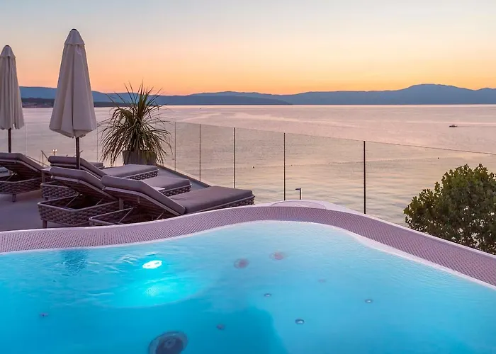 Hotel Luxury Riva 5*