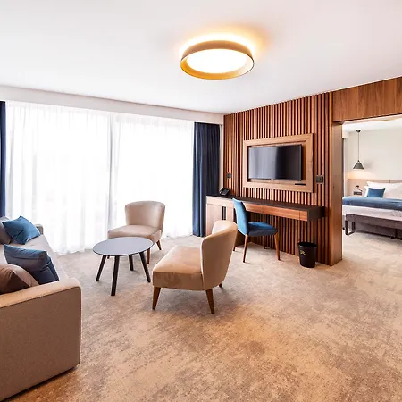 Luxury Riva Отель Малинска