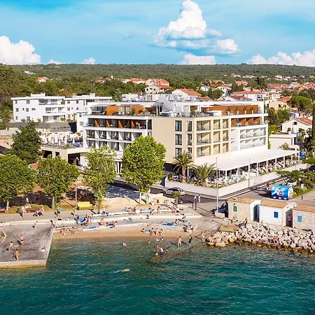 Luxury Riva ホテル