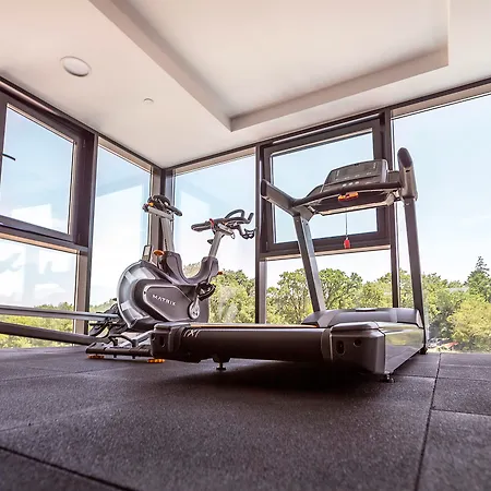 Luxury Riva ホテル