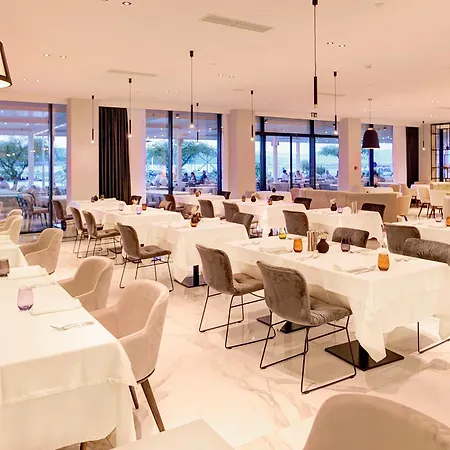 Luxury Riva マリンスカ