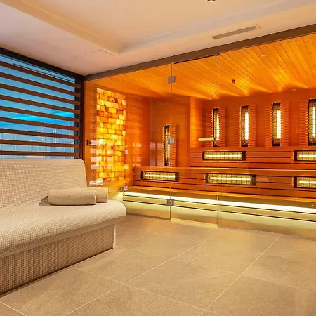 Hotell Luxury Riva