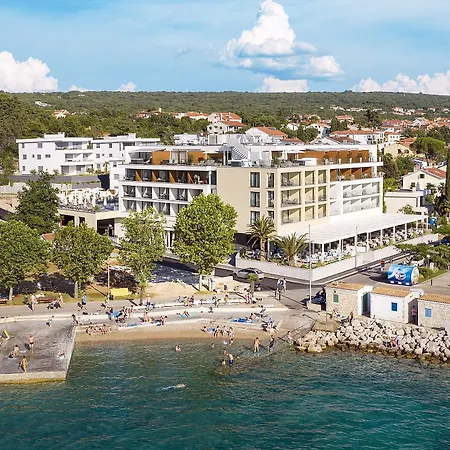 Luxury Riva Hotel